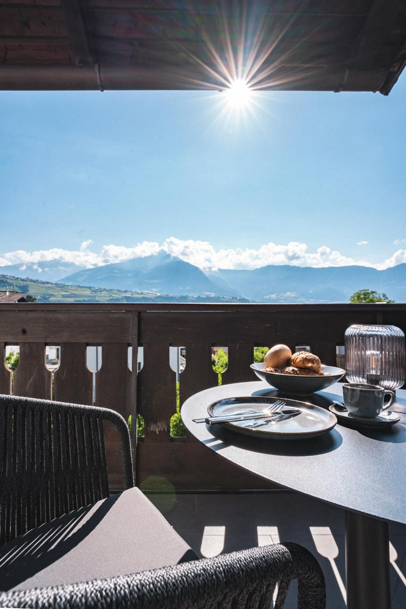 Luxe Vista City Apartments Algund Kültér fotó